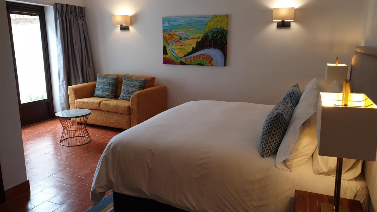 Villa La Roca Rara - 8 Bedroom Nerja
